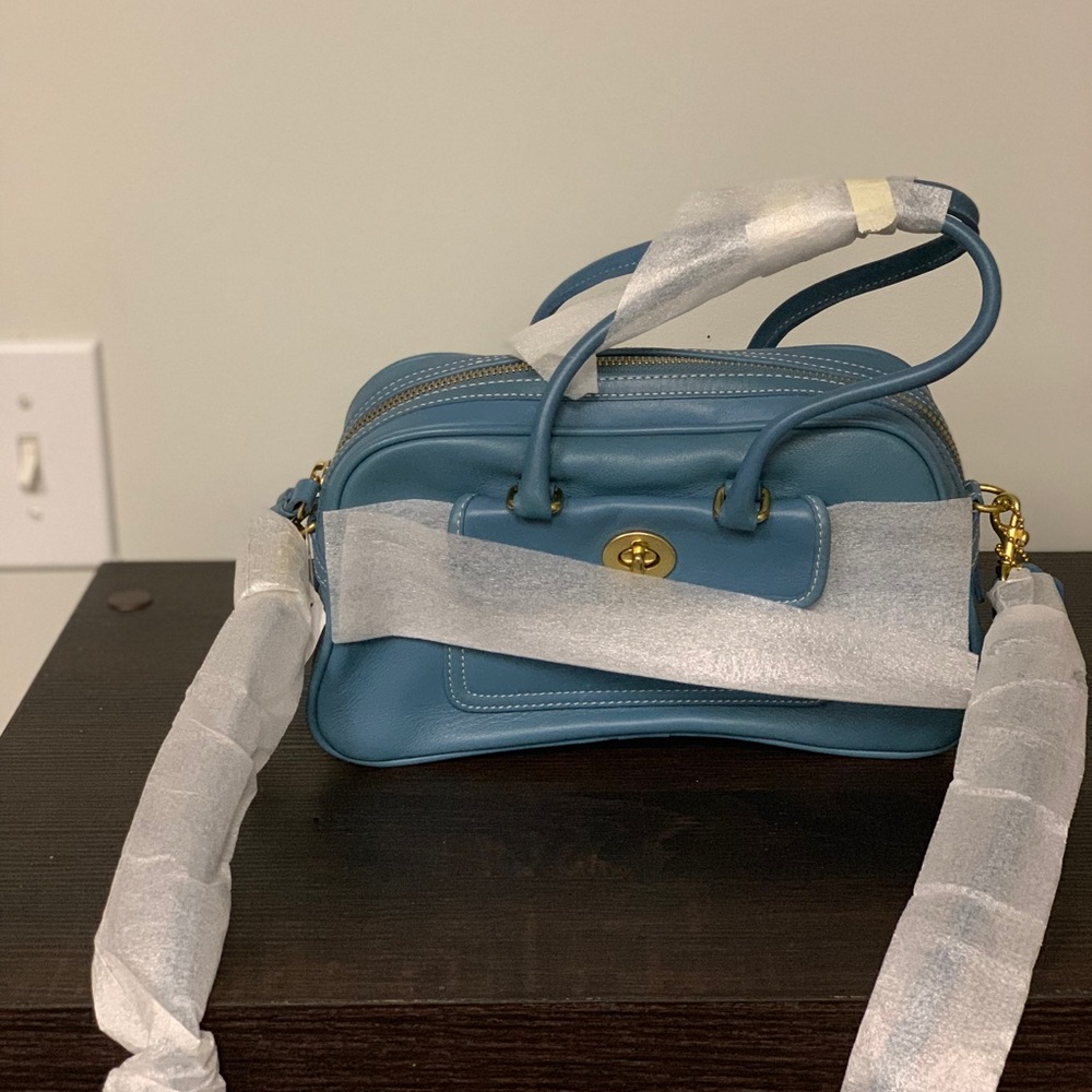 Coach Cassie cross body with handles 
New with tag